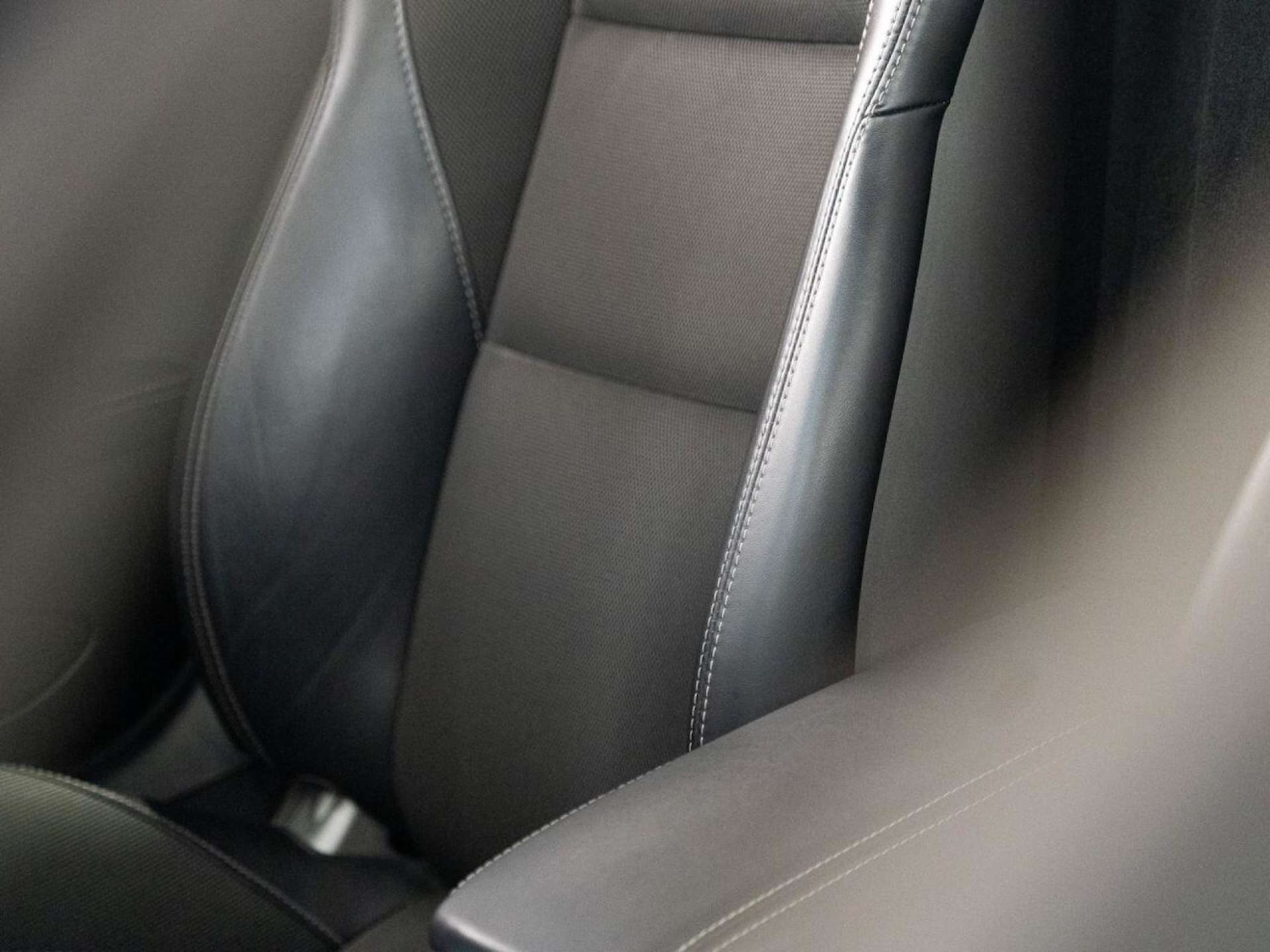 Used Porsche Cayman 2018 for sale - 77988195: Photo 34