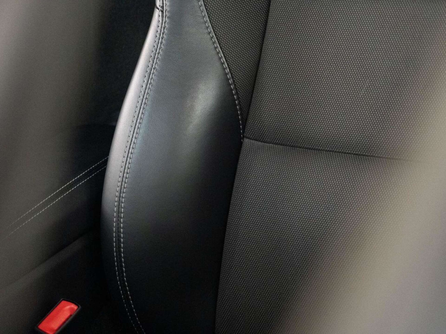 Used Porsche Cayman 2018 for sale - 77988195: Photo 35