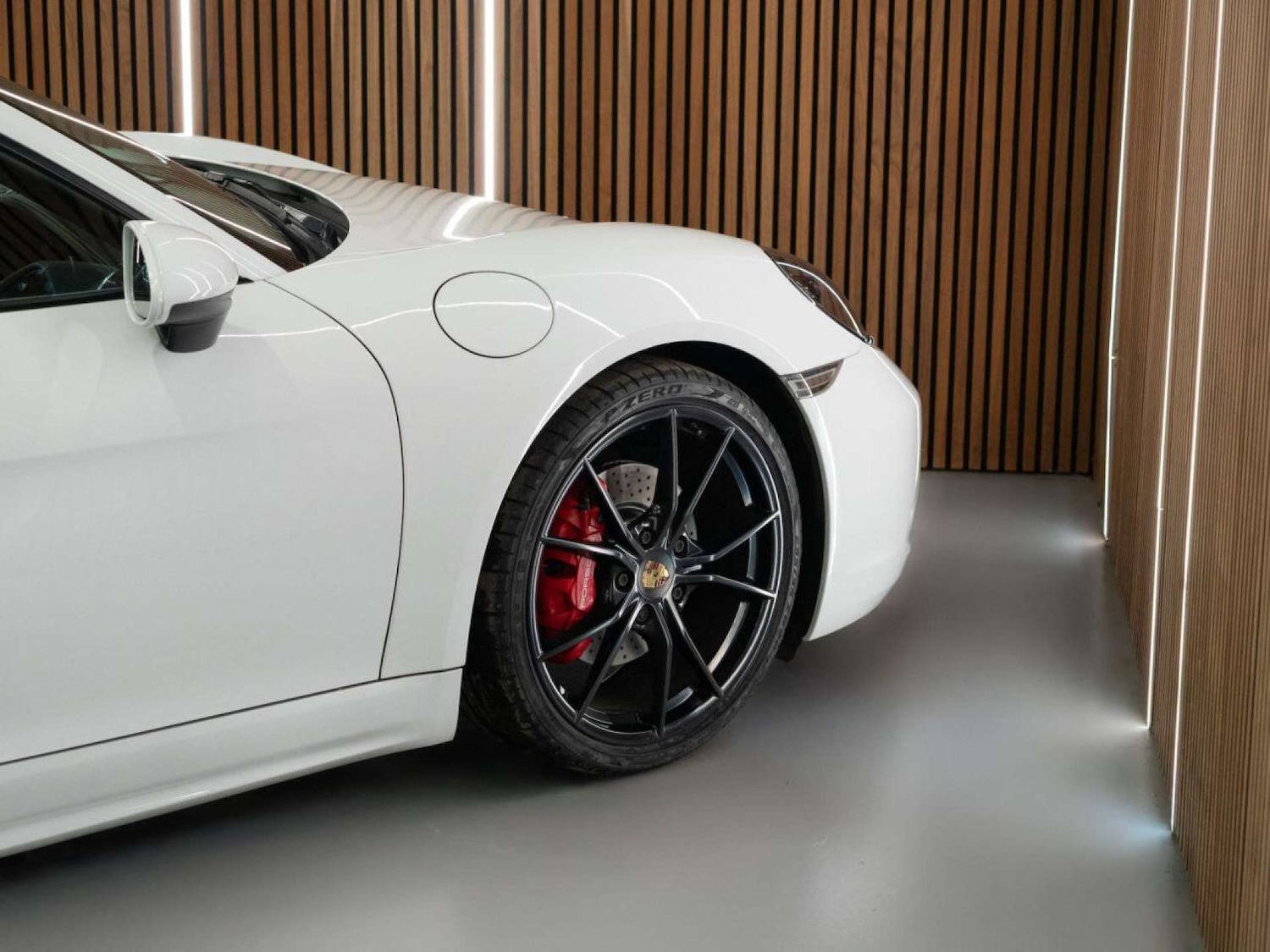 Used Porsche Cayman 2018 for sale - 77988195: Photo 8