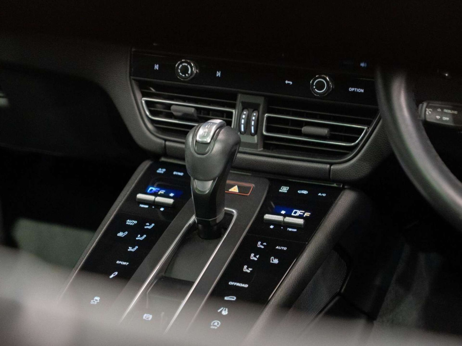 Used Porsche Macan 2022 for sale - 77022771: Photo 34