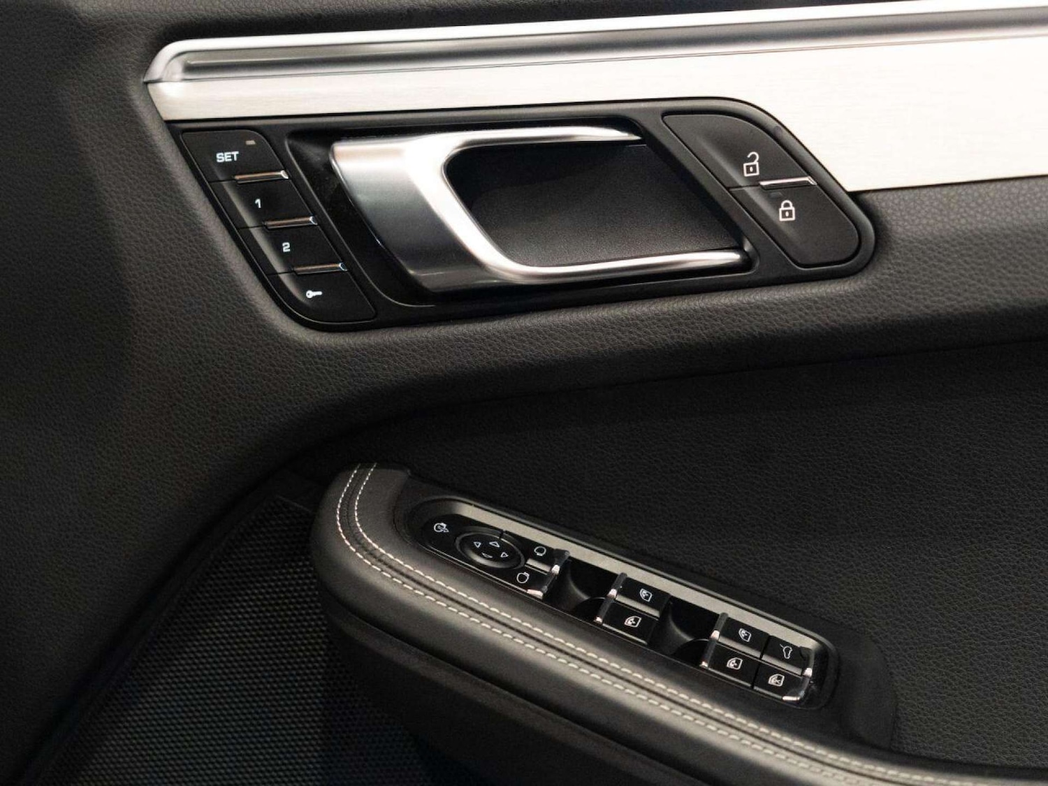 Used Porsche Macan 2022 for sale - 77022771: Photo 44