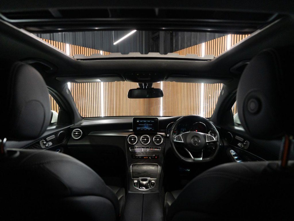 Used Mercedes-Benz GLC 2018 for sale - 76724523: Photo 2