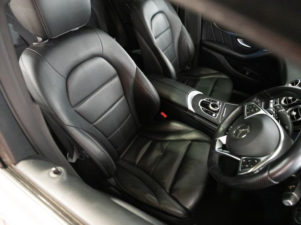 Used Mercedes-Benz GLC 2018 for sale - 76724523: Photo 32