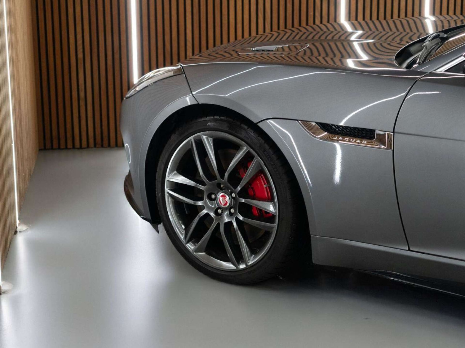 Used Jaguar F-Type 2018 for sale - 77025232: Photo 11