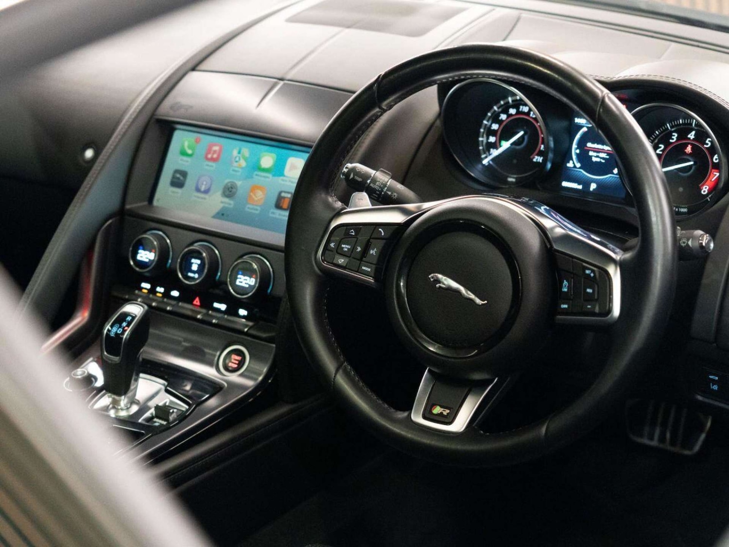 Used Jaguar F-Type 2018 for sale - 77025232: Photo 14