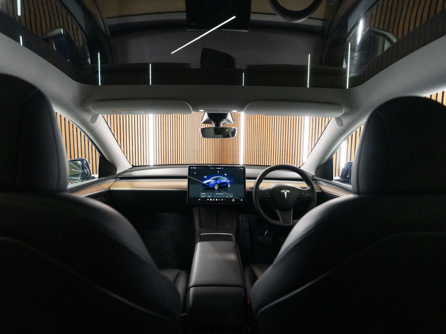 Used Tesla Model Y 2024 for sale - 77115854: Photo 2