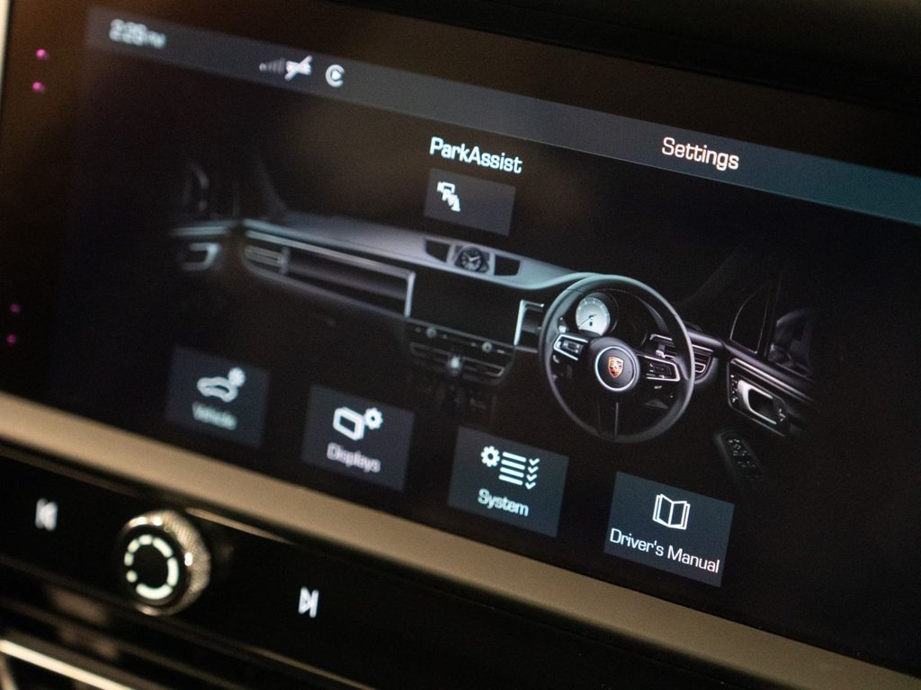 Used Porsche Macan 2023 for sale - 76690746: Photo 40