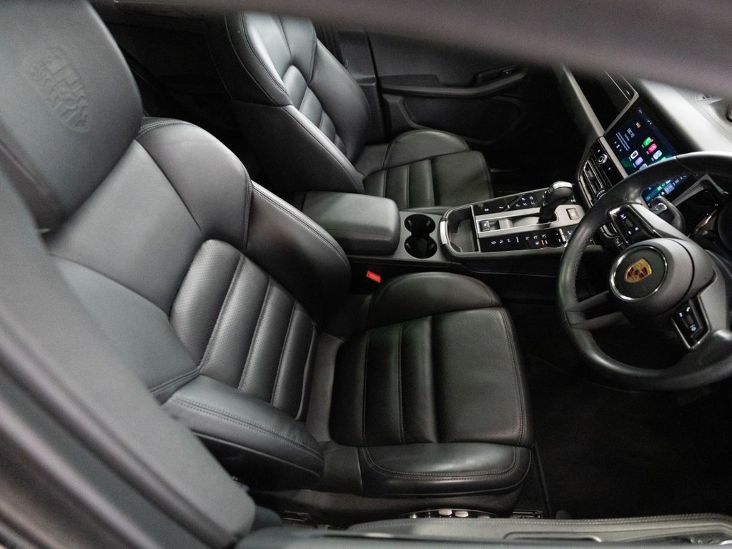 Used Porsche Macan 2023 for sale - 76690746: Photo 43