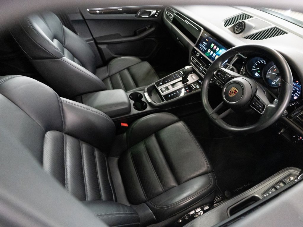 Used Porsche Macan 2023 for sale - 76690746: Photo 44