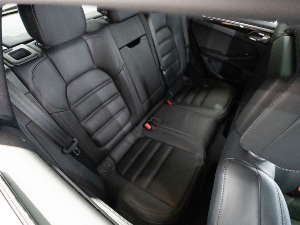 Used Porsche Macan 2023 for sale - 76690746: Photo 46