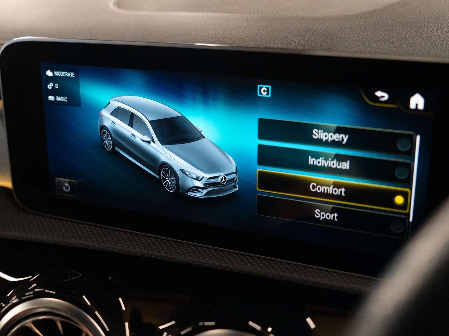 Used Mercedes-Benz A-Class 2019 for sale - 77022774: Photo 26