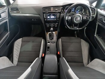 Used Volkswagen Golf 2016 for sale - 77299336: Photo