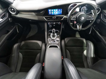 Used Alfa Romeo Giulia 2022 for sale - 77964852: Photo