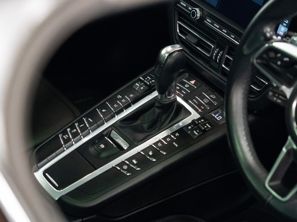 Used Porsche Macan 2018 for sale - 76690737: Photo 29