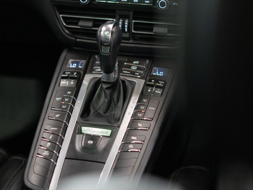 Used Porsche Macan 2018 for sale - 76690737: Photo 32