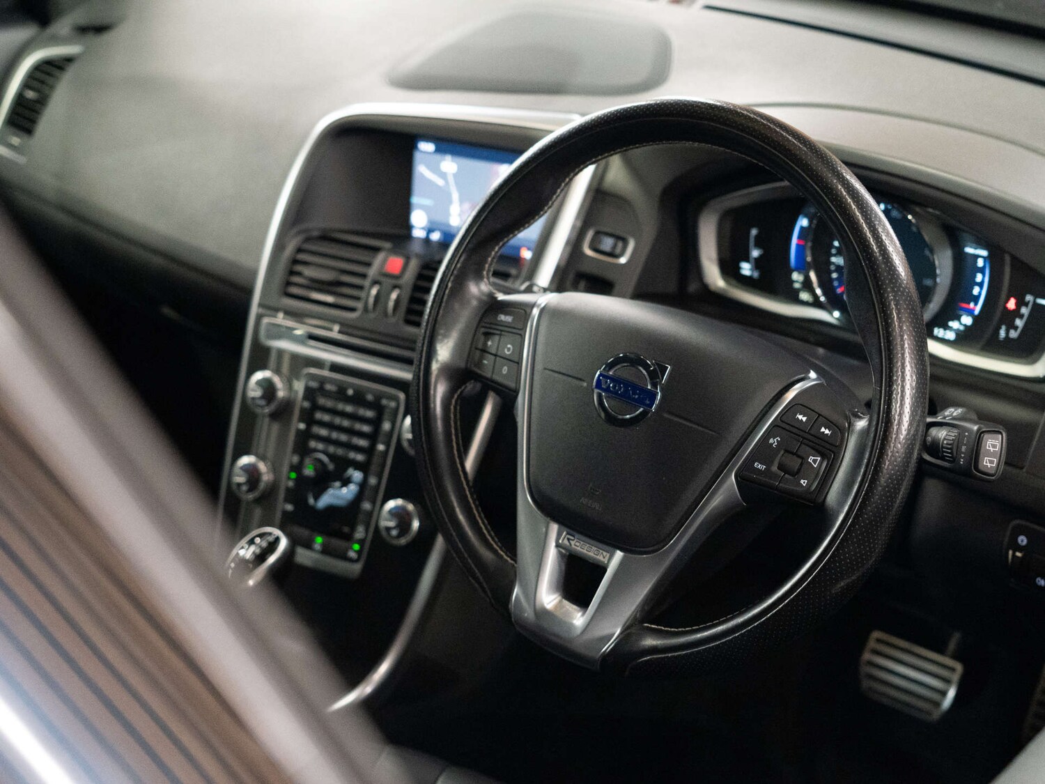 Used Volvo XC60 2017 for sale - 77903090: Photo 15