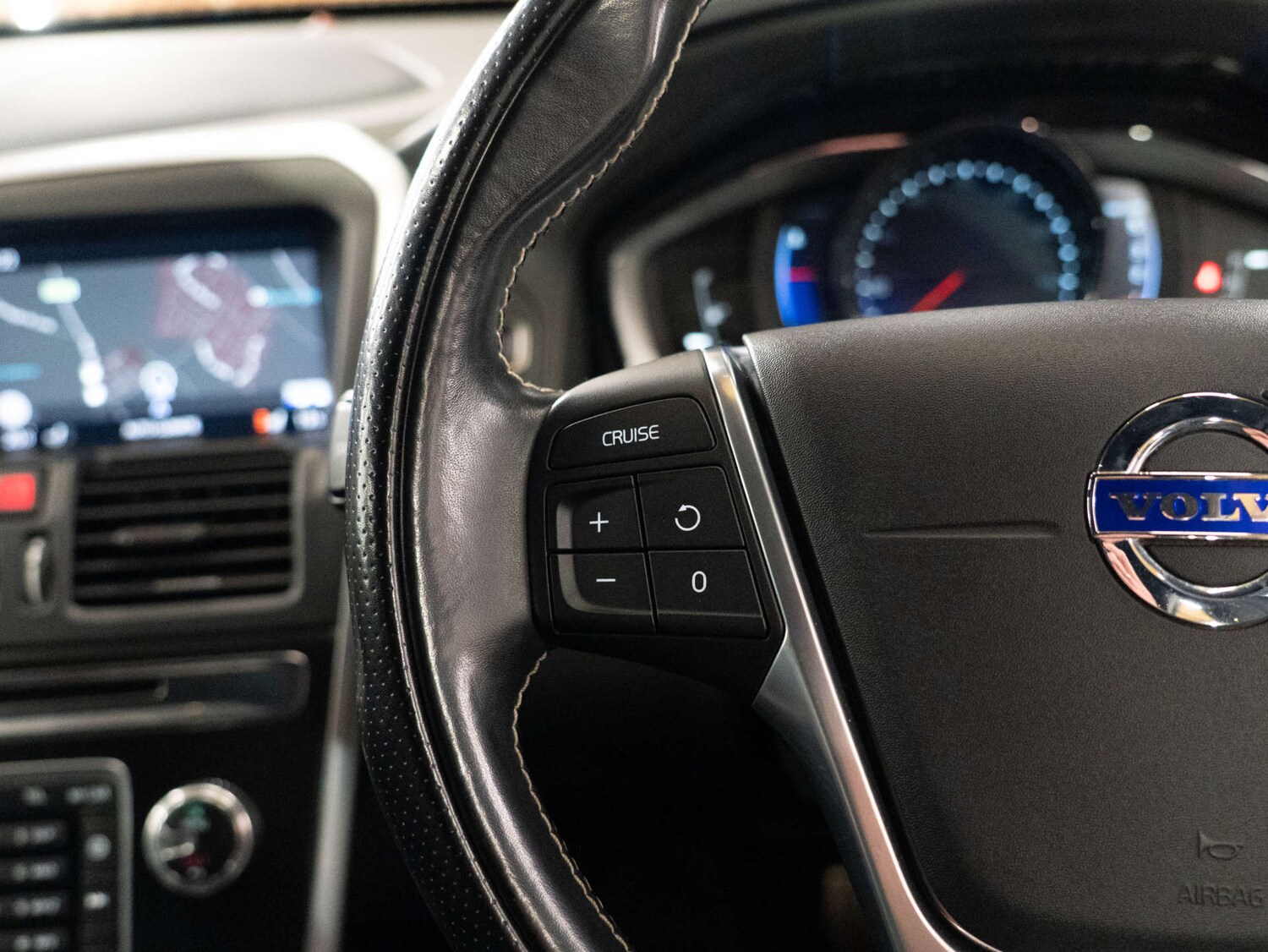 Used Volvo XC60 2017 for sale - 77903090: Photo 16