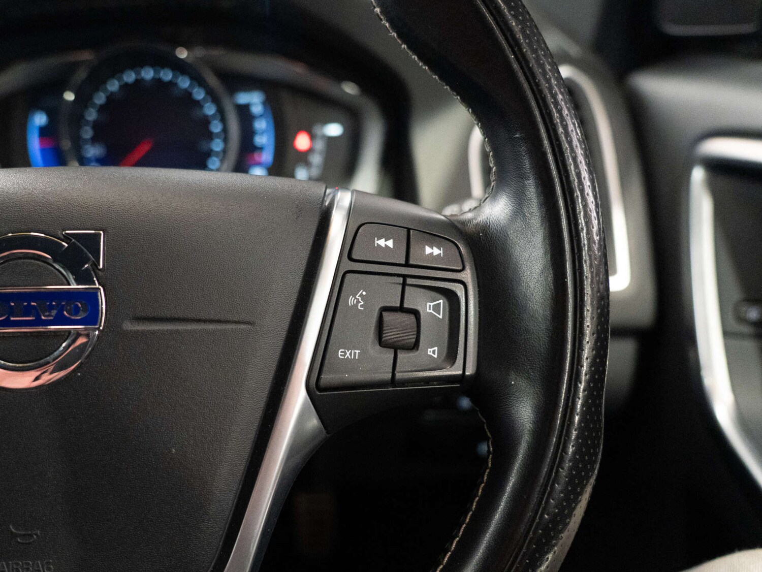 Used Volvo XC60 2017 for sale - 77903090: Photo 17