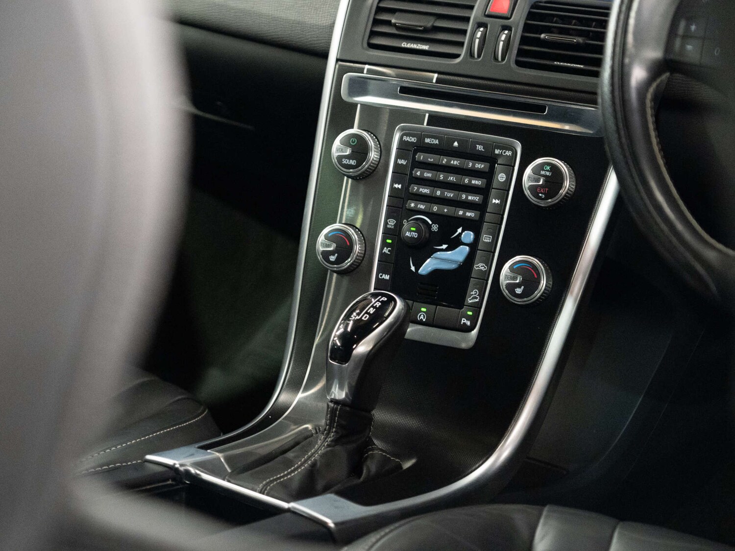 Used Volvo XC60 2017 for sale - 77903090: Photo 25