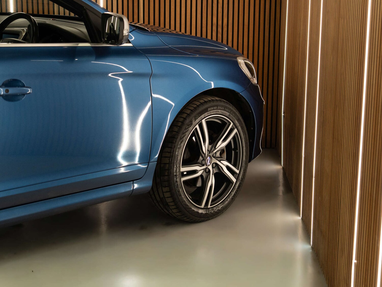 Used Volvo XC60 2017 for sale - 77903090: Photo 9