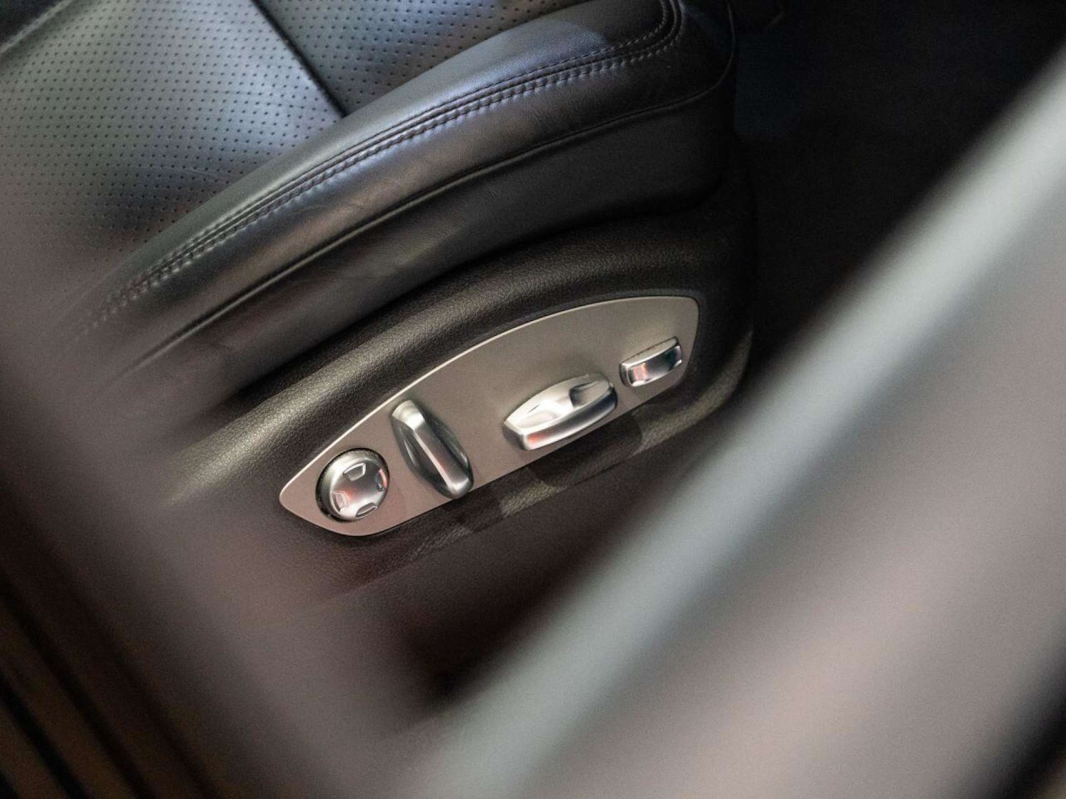 Used Porsche Macan 2018 for sale - 77022784: Photo 43