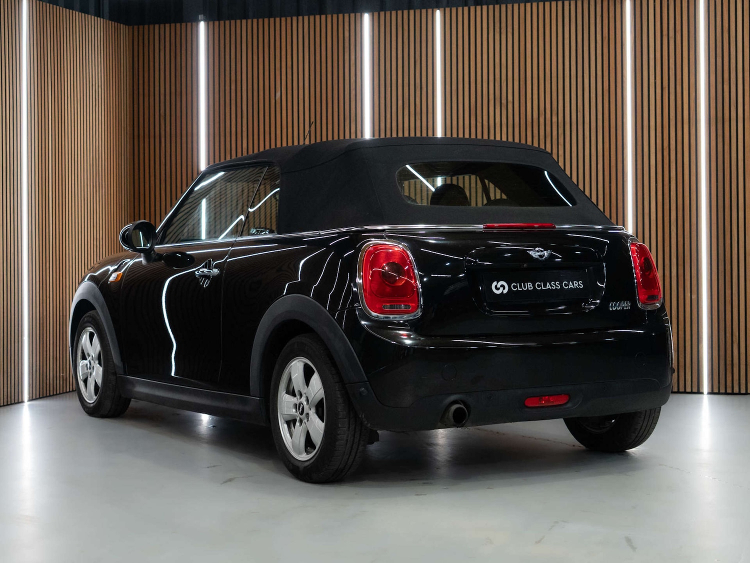 Used MINI Convertible 2016 for sale - 77276720: Photo 17