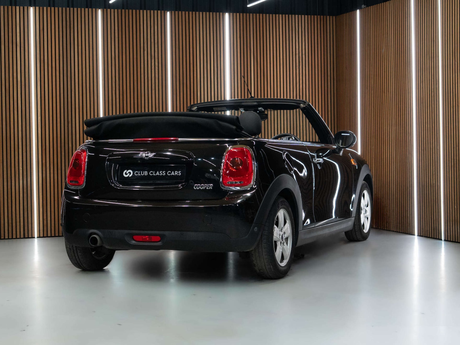 Used MINI Convertible 2016 for sale - 77276720: Photo 5