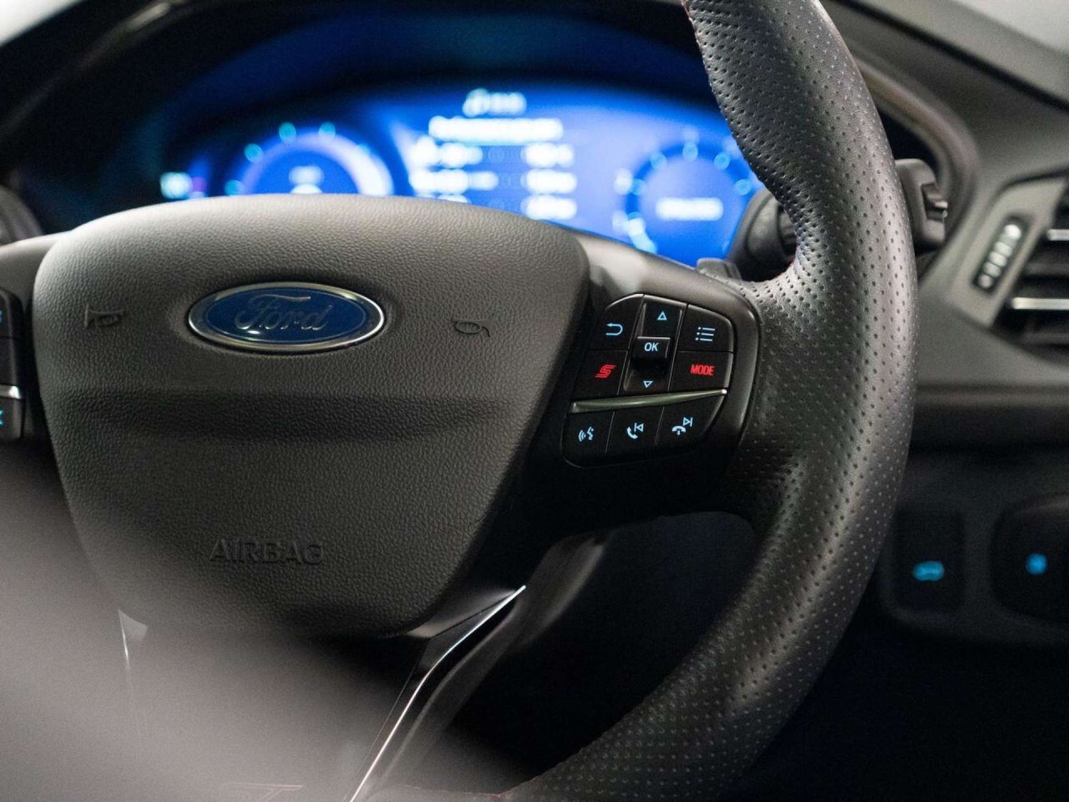 Used Ford Focus 2024 for sale - 77022801: Photo 21