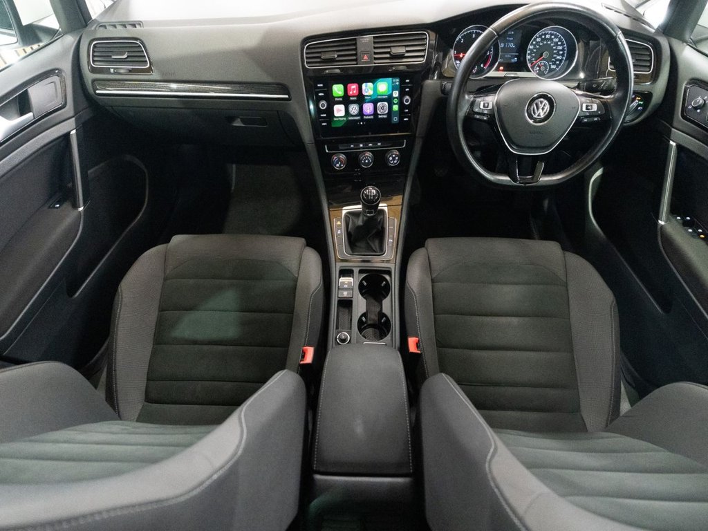 Used Volkswagen Golf 2017 for sale - 76690759: Photo 2