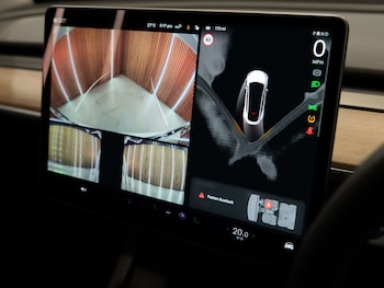 Used Tesla Model Y 2022 for sale - 77383404: Photo