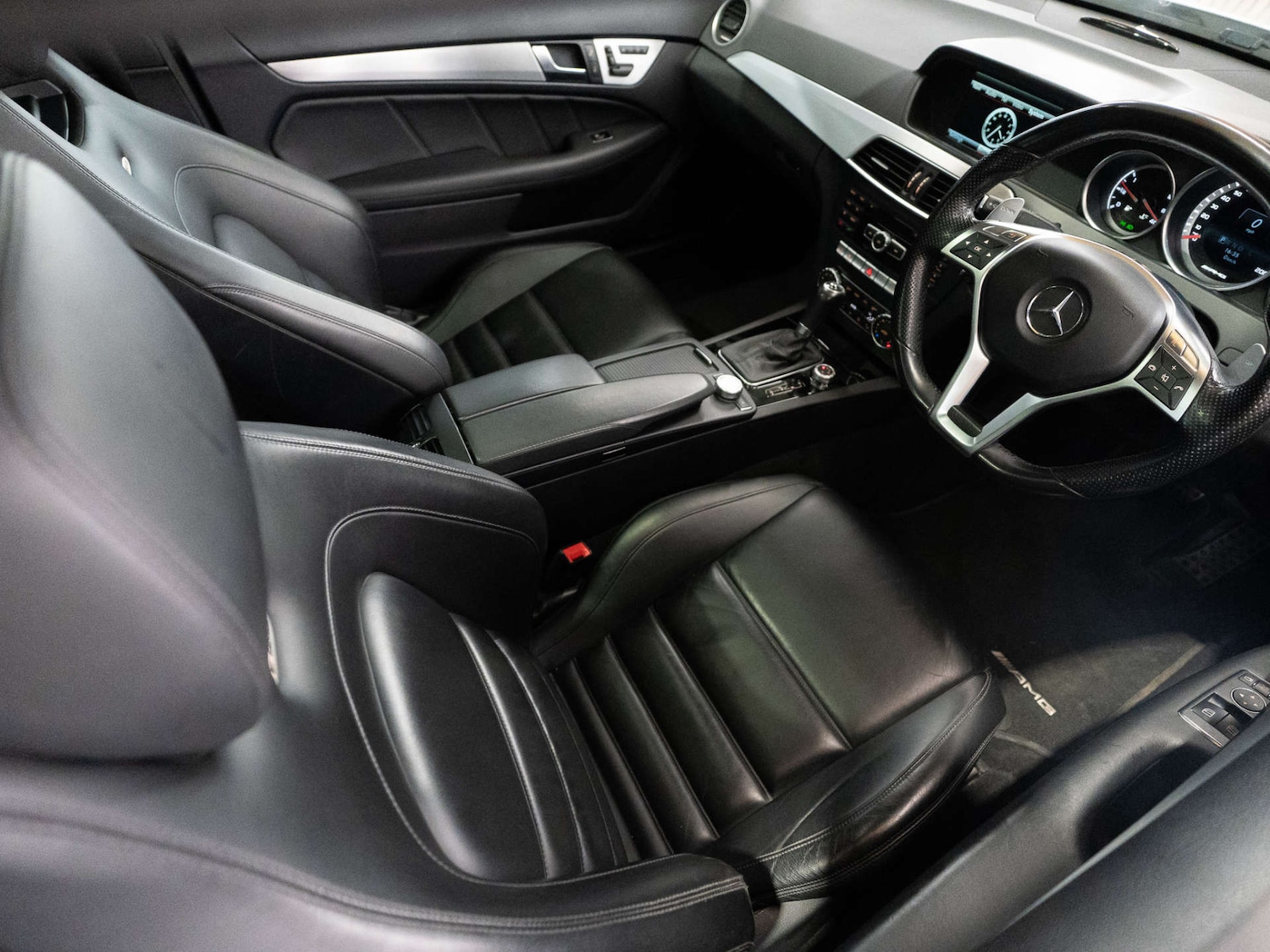 Used Mercedes-Benz C Class 2014 for sale - 77022776: Photo 32