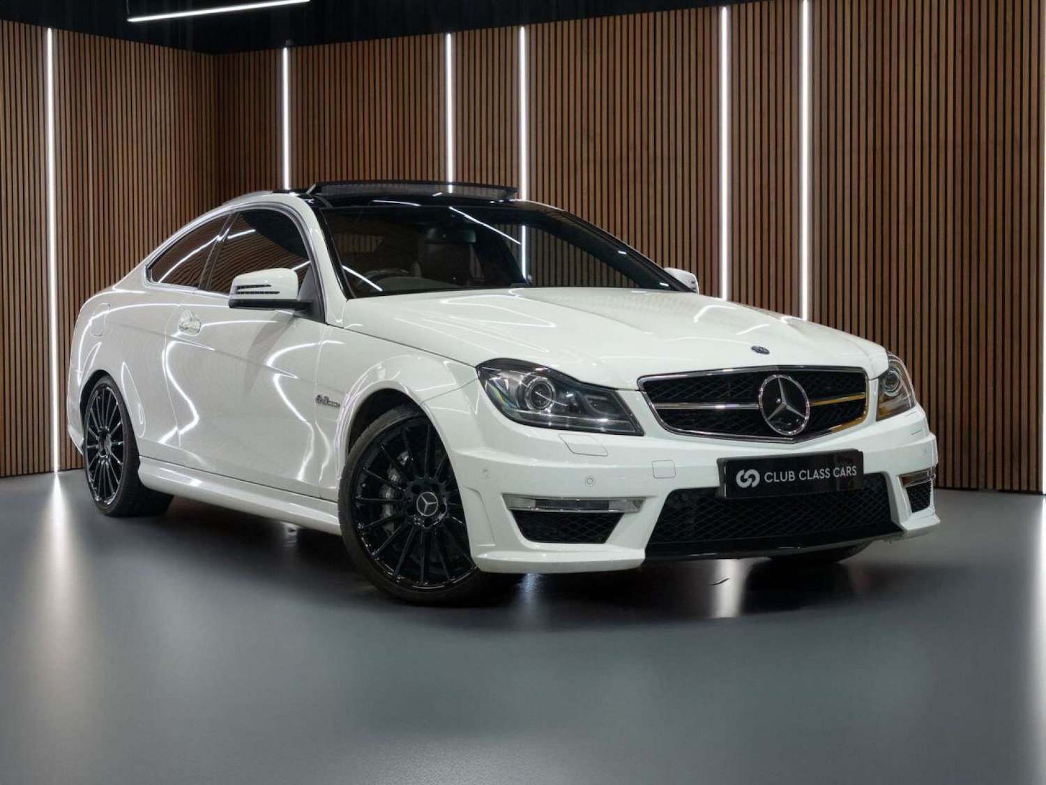 Used Mercedes-Benz C Class 2014 for sale - 77022776: Photo 4