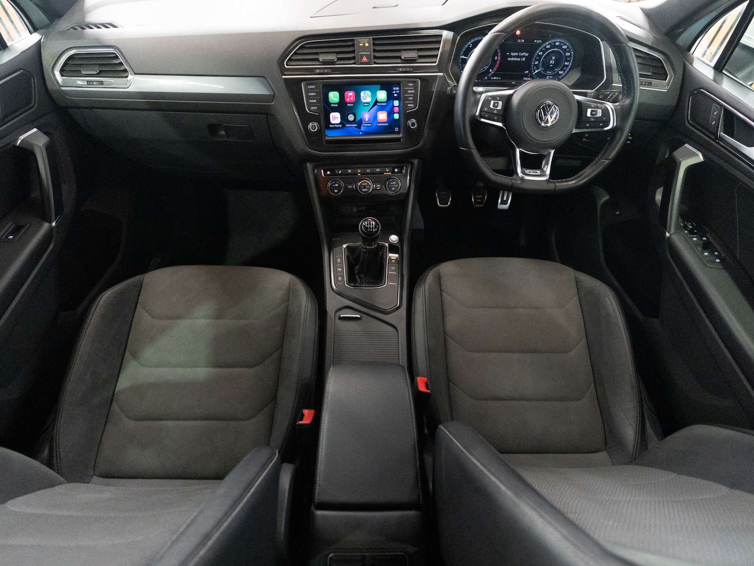 Used Volkswagen Tiguan 2016 for sale - 77139230: Photo 2