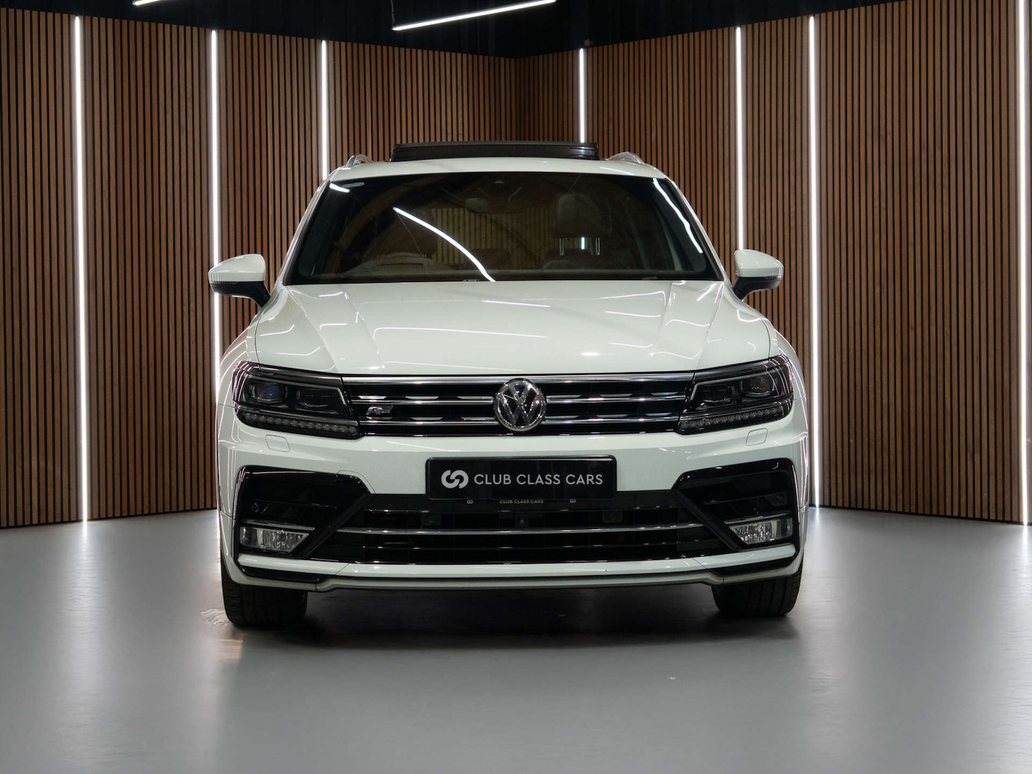 Used Volkswagen Tiguan 2016 for sale - 77139230: Photo 3