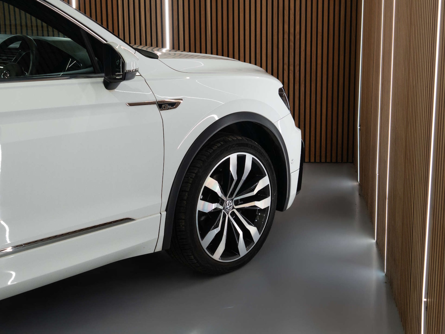 Used Volkswagen Tiguan 2016 for sale - 77139230: Photo 8