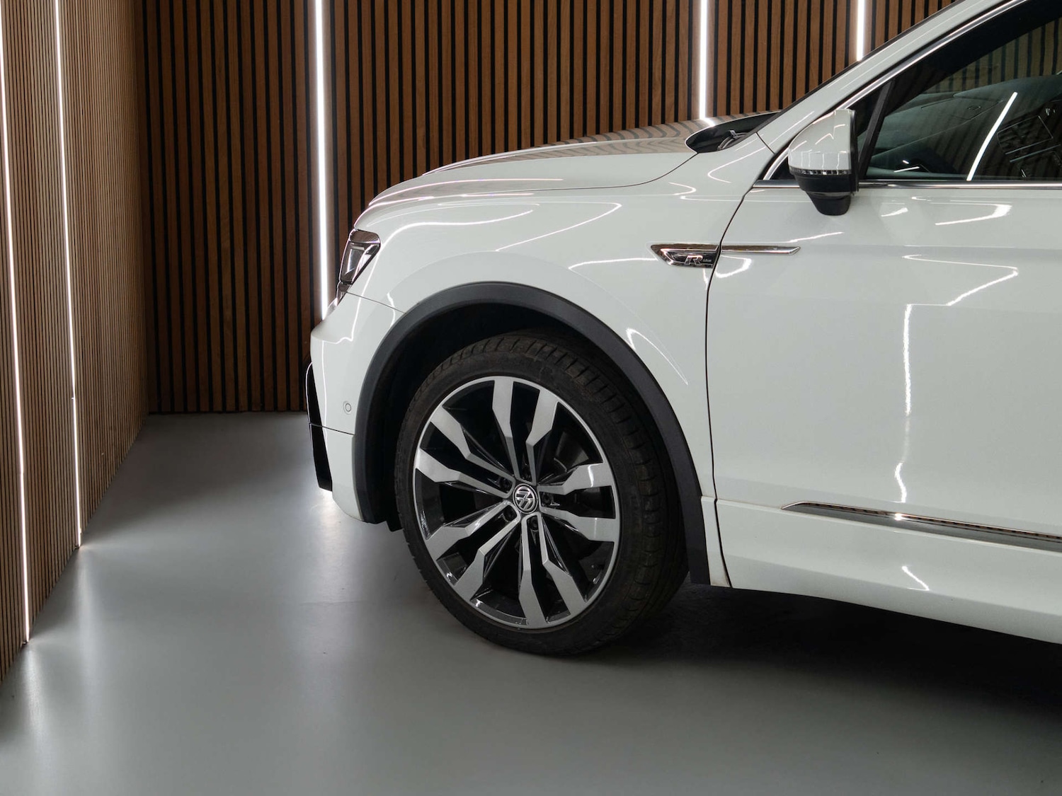 Used Volkswagen Tiguan 2016 for sale - 77139230: Photo 9