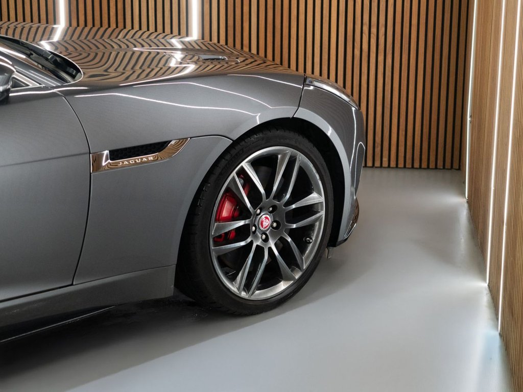 Used Jaguar F-Type 2018 for sale - 76690760: Photo 10
