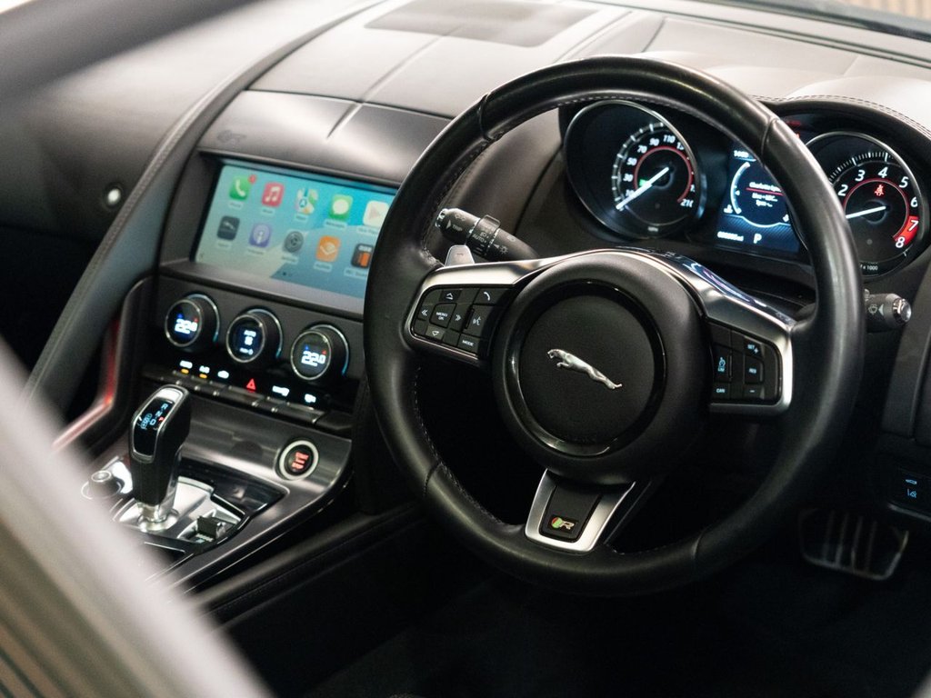 Used Jaguar F-Type 2018 for sale - 76690760: Photo 14