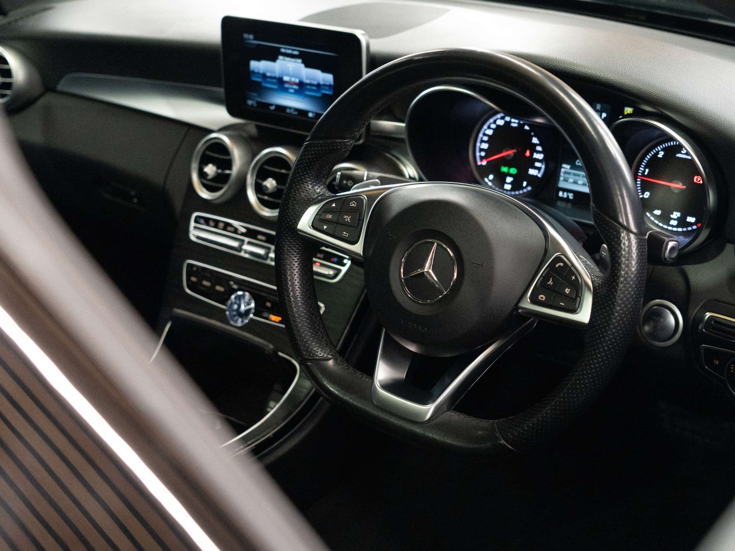 Used Mercedes-Benz C Class 2018 for sale - 77805439: Photo 13