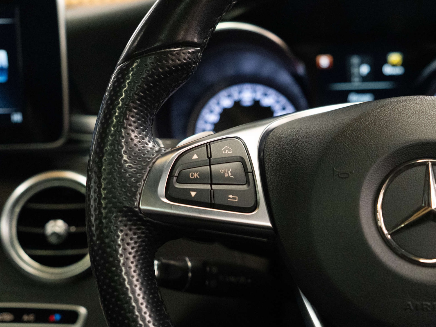 Used Mercedes-Benz C Class 2018 for sale - 77805439: Photo 14