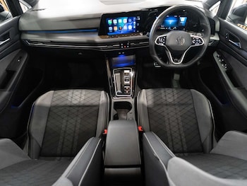 Used Volkswagen Golf 2023 for sale - 78039618: Photo