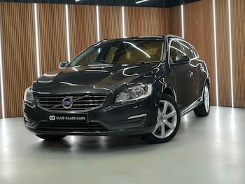 Used Volvo V60 2017 for sale - 78182105: Photo