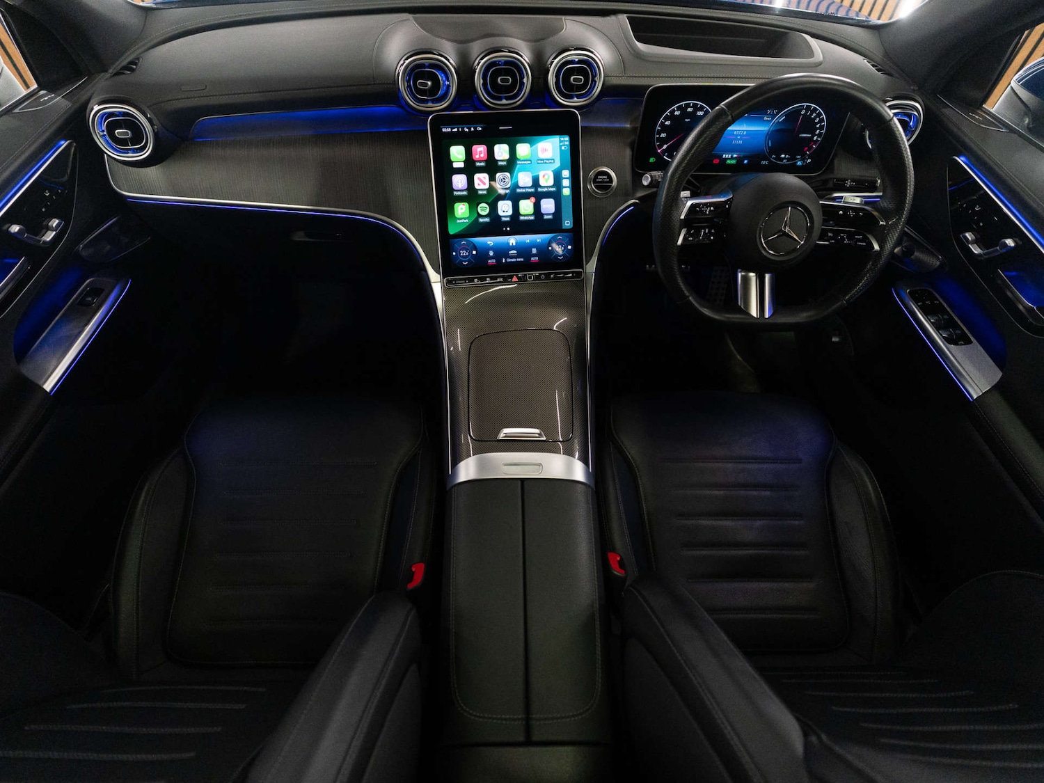 Used Mercedes-Benz GLC 2023 for sale - 77105771: Photo 2