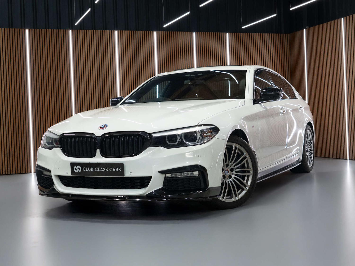 Used BMW 5 Series 2018 for sale - 77023549: Photo 4