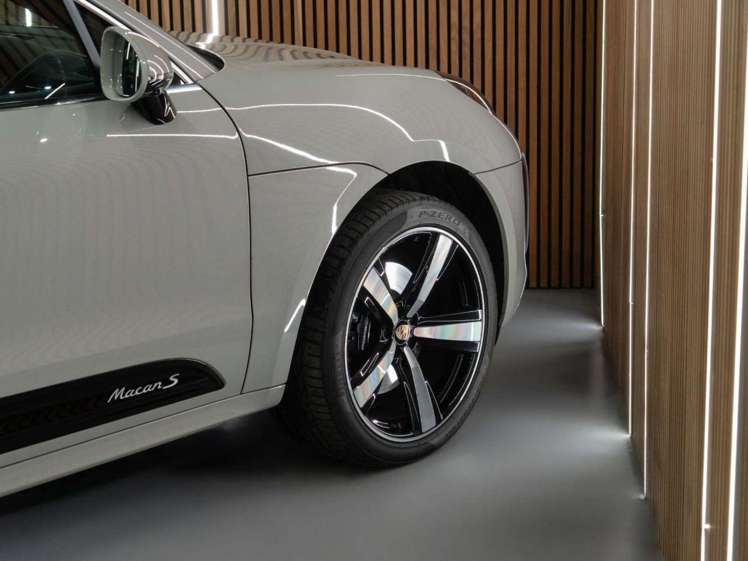 Used Porsche Macan 2023 for sale - 77022786: Photo 10