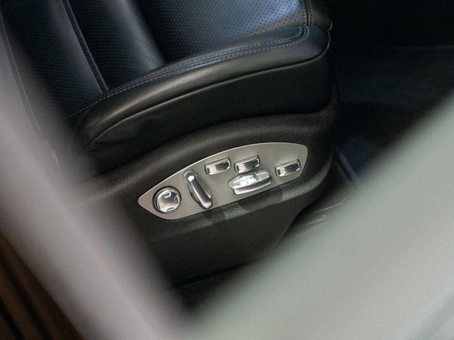 Used Porsche Macan 2023 for sale - 77022786: Photo 30