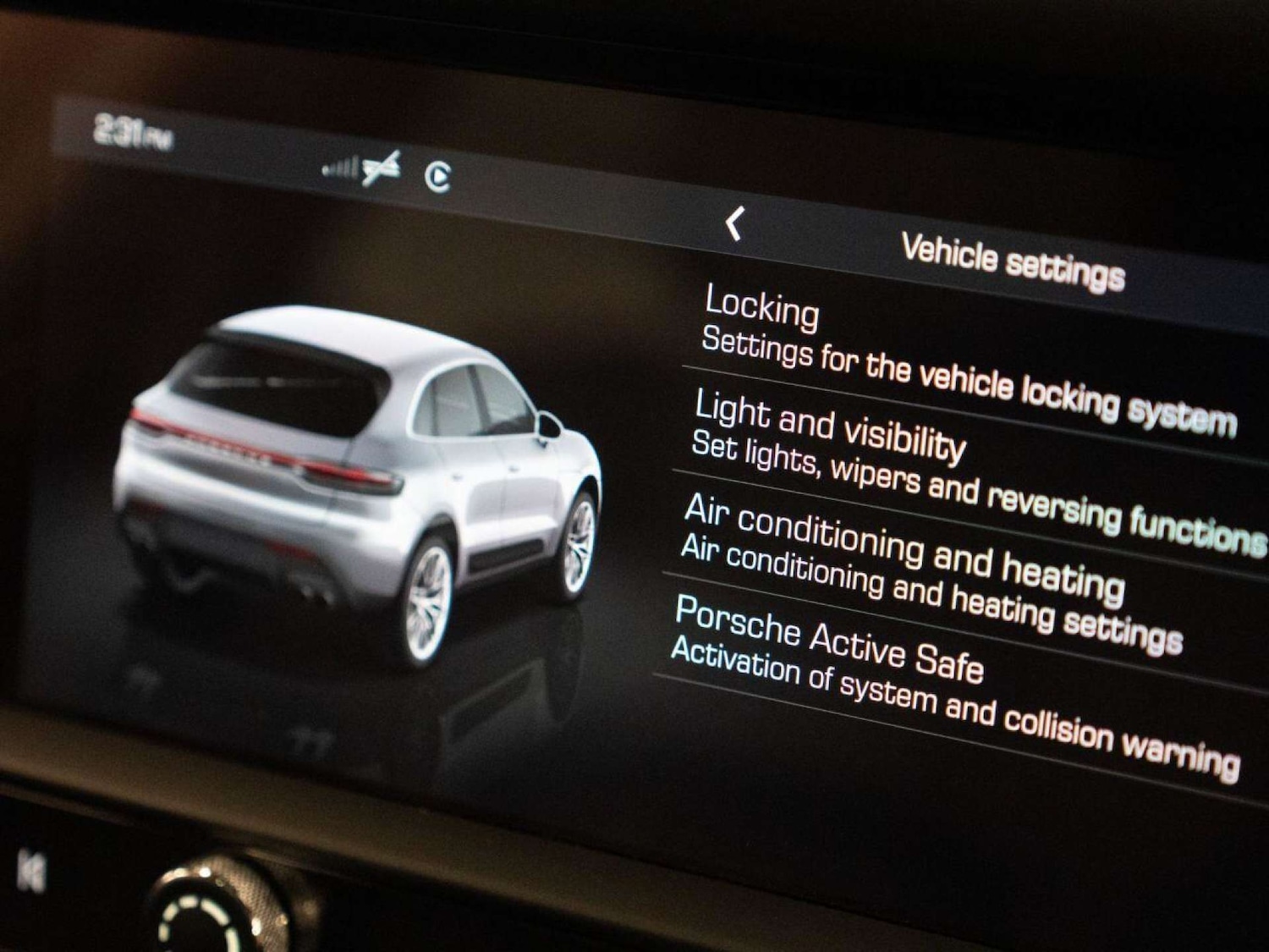 Used Porsche Macan 2023 for sale - 77022786: Photo 42