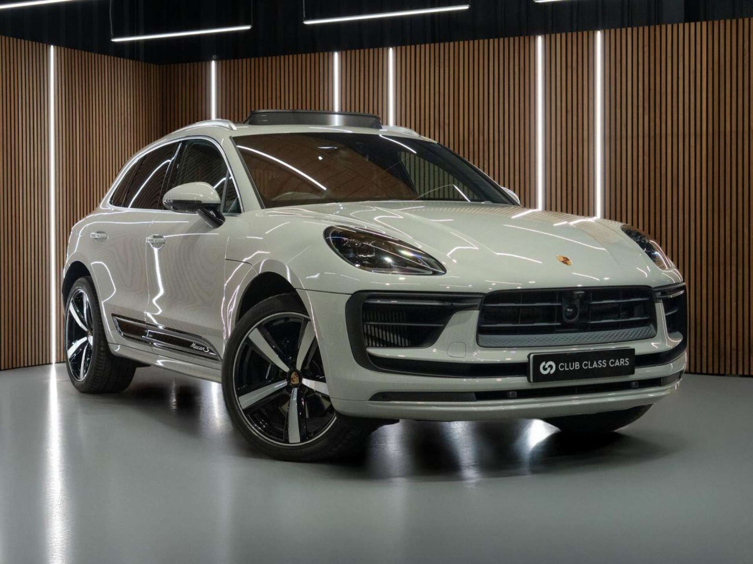 Used Porsche Macan 2023 for sale - 77022786: Photo 54