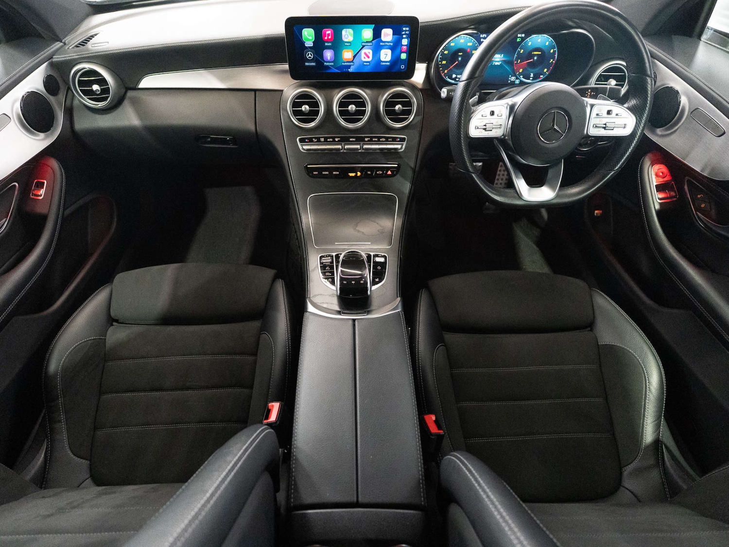 Used Mercedes-Benz C Class 2018 for sale - 77115843: Photo 2