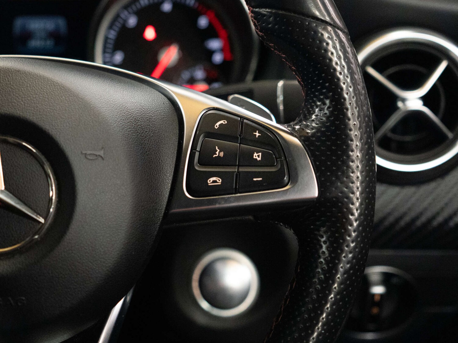 Used Mercedes-Benz A-Class 2018 for sale - 77946341: Photo 13